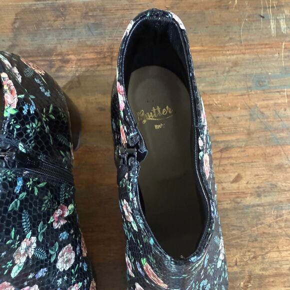 Butter Italy Butter Shoes Black Floral Ankle Bootie 8.5 Pointy Snake Embossed - Picture 3 of 11